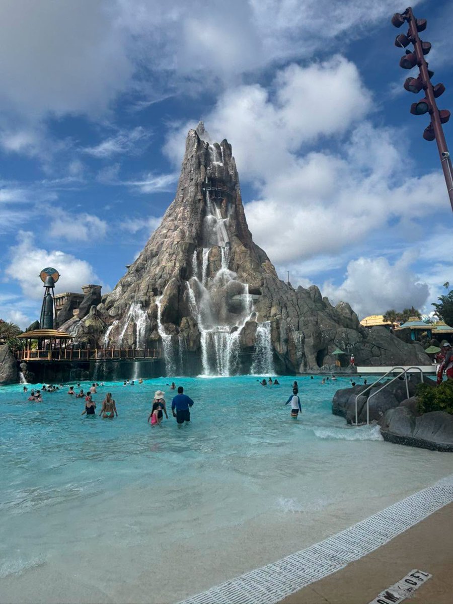 TrinitySqGH's tweet photo. The best thing about using a local travel agent like
@DawsonSanderson at Trinity Square in Gateshead to plan and book? Real people like Laura who know you and your favourite destinations like Orlando Florida inside out. Pop anytime in for a chat and their latest deals. https://t.co/g0VJW6jPrd