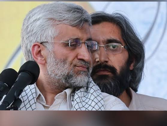 mehdi___lion's tweet photo. بسم الله
بفرمایید بندرعباس 
از زیر کولر تا پای لانچر
آقایان ثابتی، برادران جلیلی،رسایی،نبویان،شریعتی،ازغدی و الخصوص فواد ایزدی الان وقتشه به همه نشان بدید که لات کوچه خلوت نیستید
درب جهاد و شهادت باز است
#جنگ_طلب https://t.co/KRQjucKe92