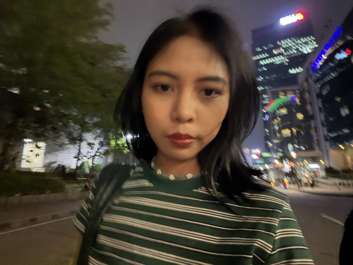 zenitaratu's tweet photo. tourist mode https://t.co/xNfa5t1TSD