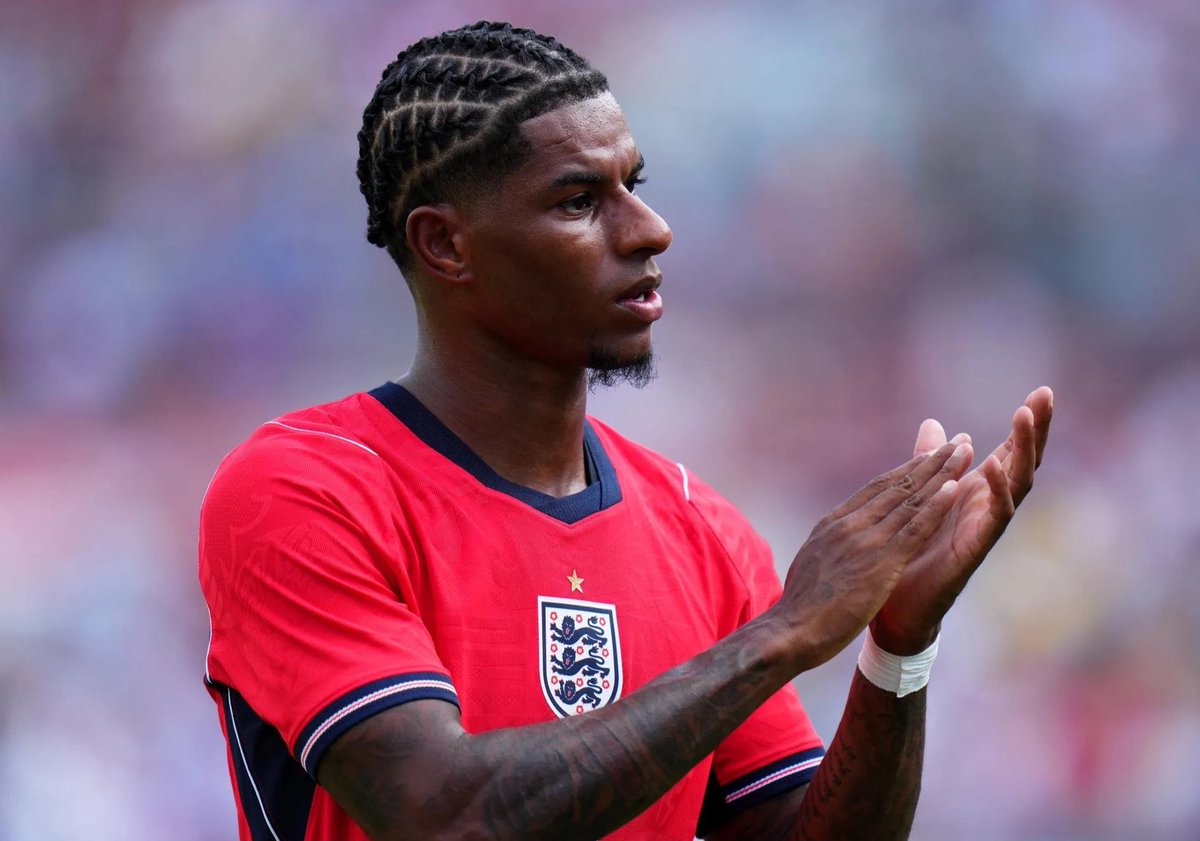mufcMPB's tweet photo. 🚨 JUST IN:

Marcus Rashford is set to be re-integrated at Manchester United following the World Cup, with the player currently expected to start next season as PART of Michael Carrick’s squad. #MUFC [@JamieJackson___] https://t.co/EbIYXz3w3B