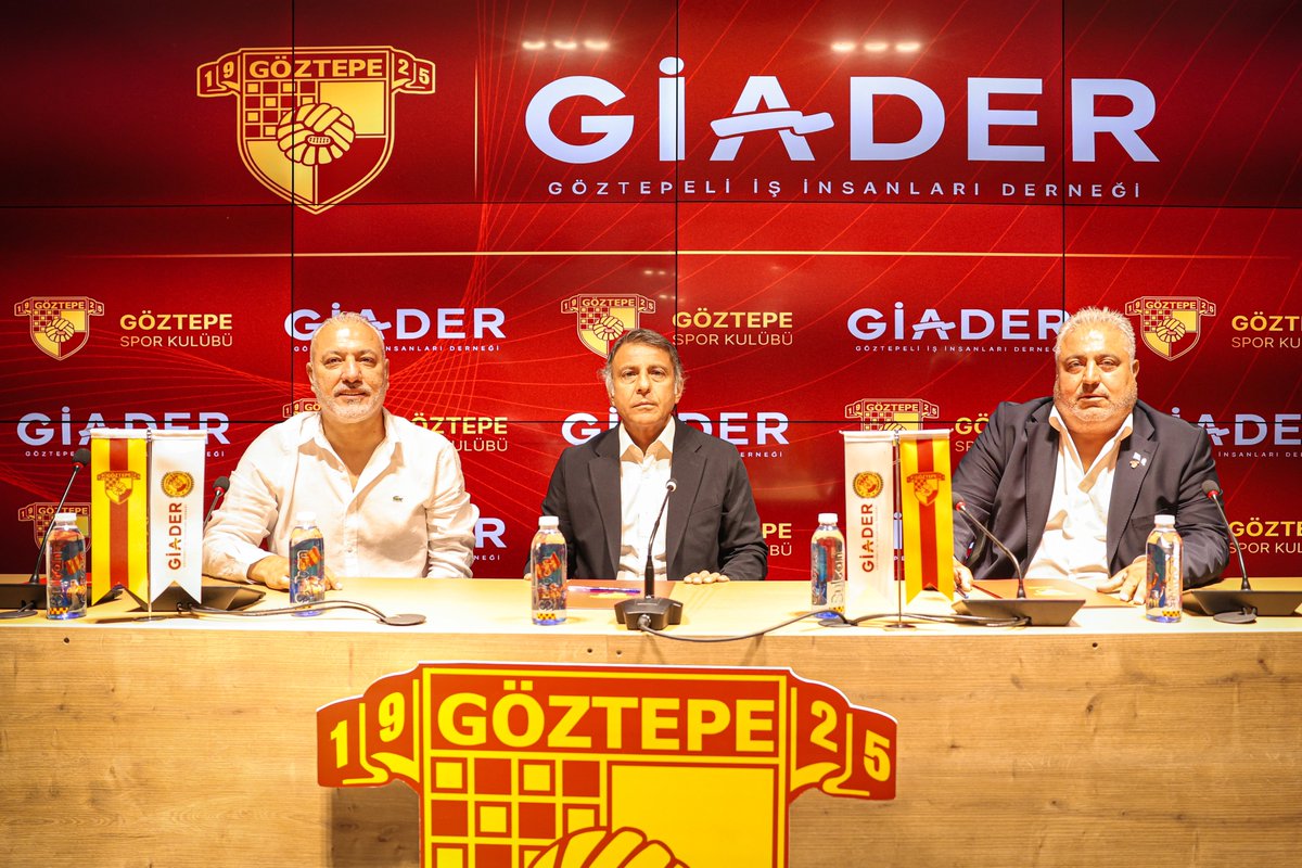 Goztepe's tweet photo. GİADER U19 TAKIMIMIZIN FORMA GÖĞÜS-KOL SPONSORU OLDU

Kulübümüz, camiamızın önemli oluşumlarından Göztepeli İş İnsanları Derneği (GİADER) ile iş birliği anlaşması imzaladı.

Camiamızda ilk ve öncü niteliği taşıyan bu iş birliği kapsamında GİADER, Avrupa’da mücadele edecek U19 Takımımızın göğüs ve kol sponsoru oldu.

https://t.co/Y56W0aul0i

#Göztepe