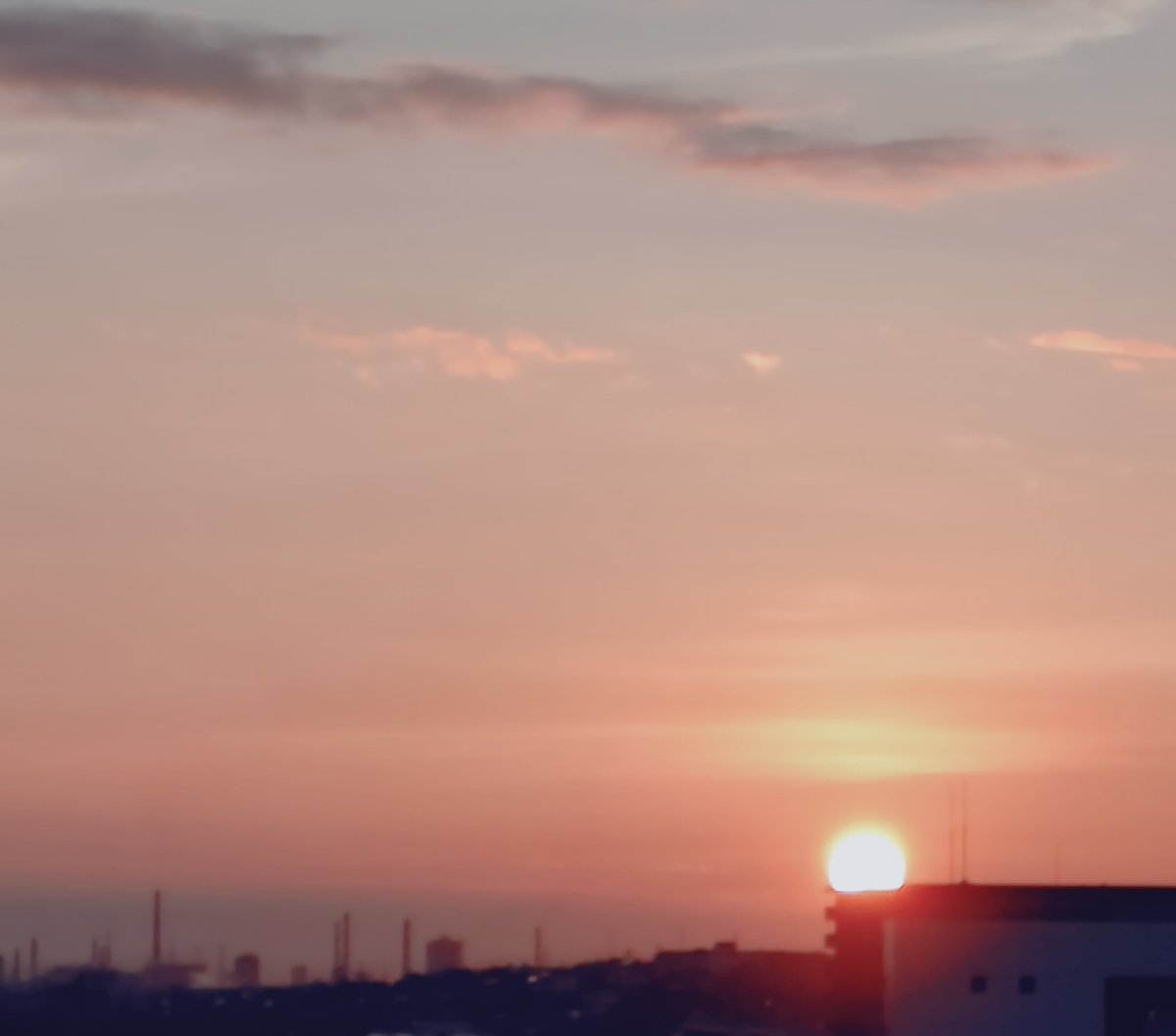 k_honi's tweet photo. 19時頃🕖️🌇
今日は一日長かった… https://t.co/JCgya6zpY2