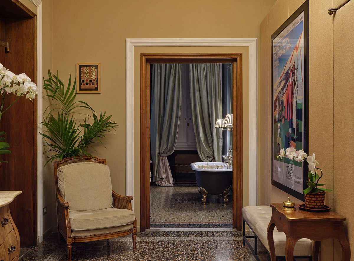 iSaloniofficial's tweet photo. Design is transforming hotels into increasingly identitarian places capable of making personalization and attention to detail tangible. Here’s a selction of hotels that make exceptional locations into memorable experiences.

More here: https://t.co/fy1LJuA1Jh

#SalonedelMobile https://t.co/xAV7cEsxG9