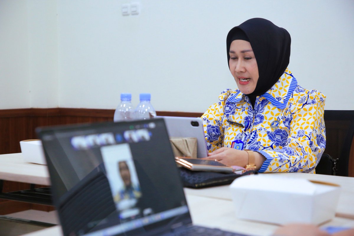 INFOBNN's tweet photo. BNN GELAR EVALUASI REHABILITASI BERKELANJUTAN

Badan Narkotika Nasional (BNN) melalui Direktorat Pasca Rehabilitasi Deputi Bidang Rehabilitasi menggelar Rapat Evaluasi Rehabilitasi Berkelanjutan di Jakarta, Selasa (7/7). https://t.co/l8VA87vZqr