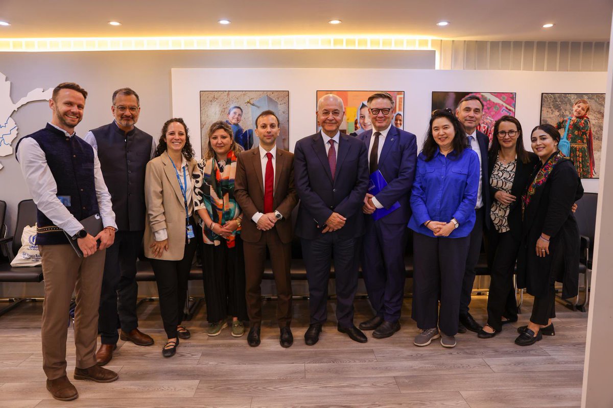 UNHCRAfg's tweet photo. High Commissioner @BarhamSalih spent the day engaging key partners to the returnee response in Kabul, including the media, diplomatic corps, and NGO community. We are grateful for their partnership and shared commitment to working alongside Afghan refugee returnee communities. https://t.co/FT0aR5aMZS