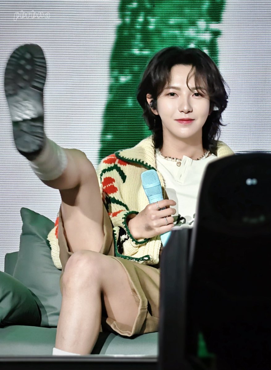 mrhuang323's tweet photo. Thats not nice 😚😚😚😚 https://t.co/iAlYHpVAnp
