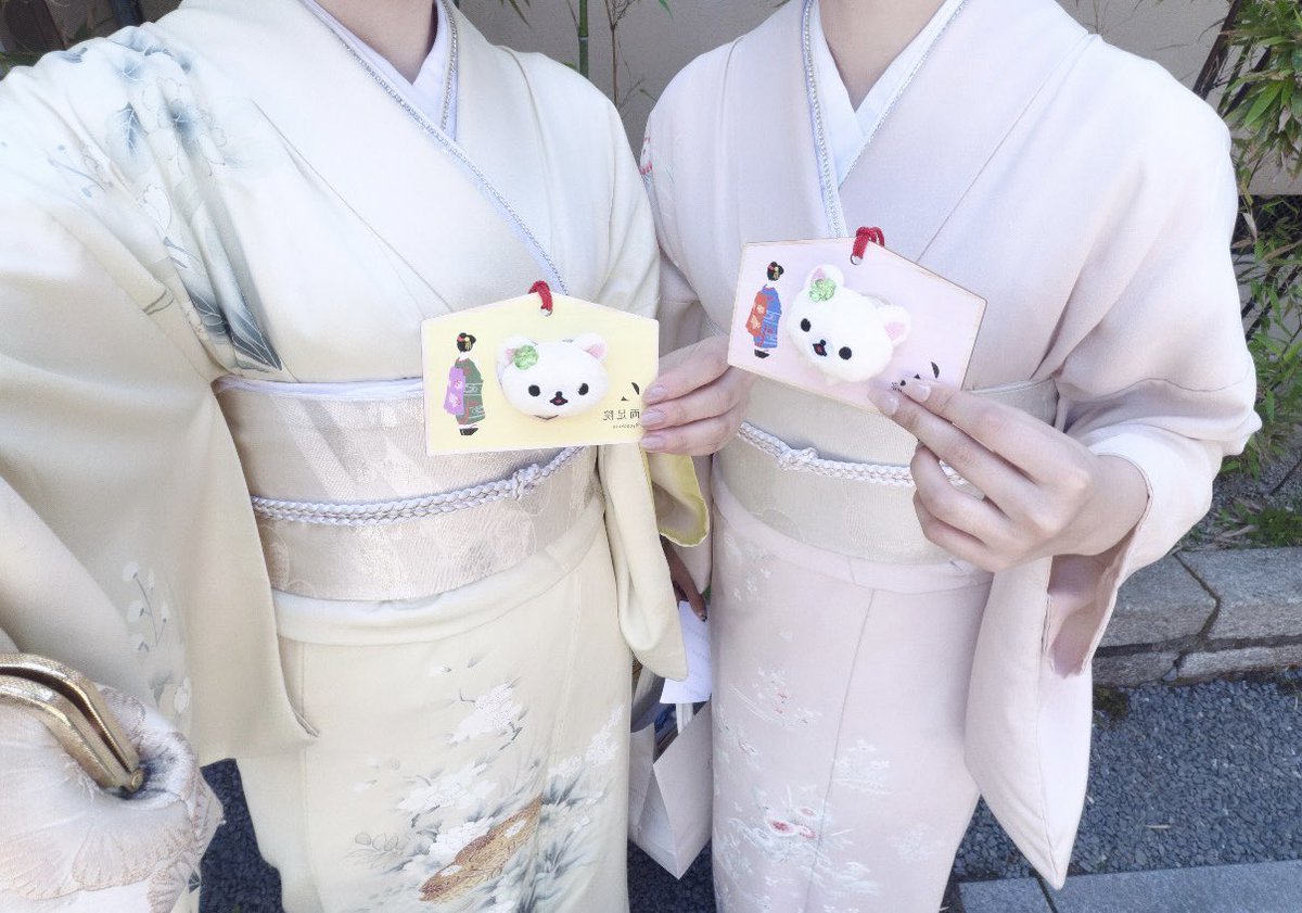 yu22r1_'s tweet photo. 念願の訪問着-  ̫ -🍵♡
両足院の絵馬でコリさん達ひょっこりさせたの可愛すぎる( ĭ ⩊ ĭ )🤍 https://t.co/7eTL50iq7u