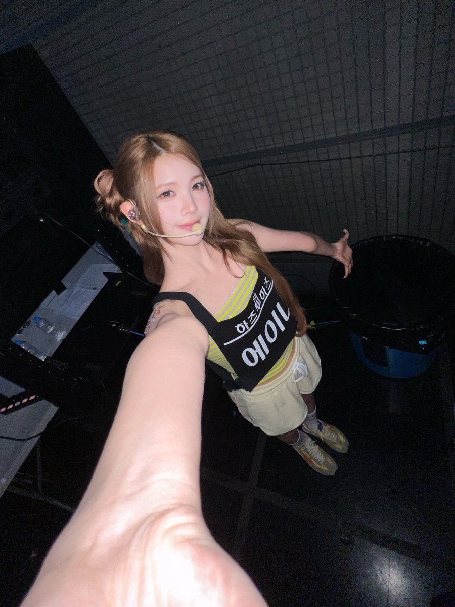 anaapics's tweet photo. a-na at h2h instagram update https://t.co/xcaDcdxAXX