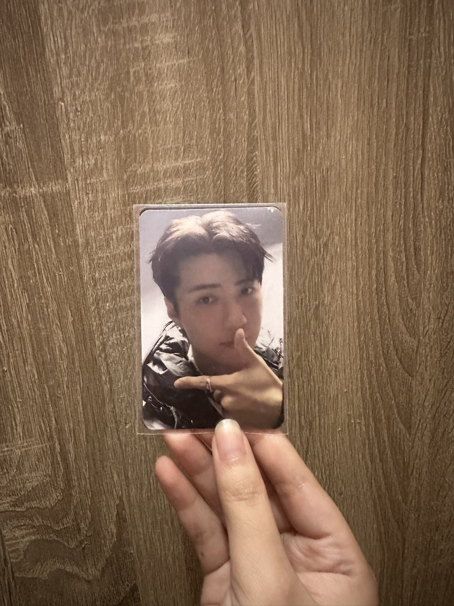 mrgauxgen_'s tweet photo. Wts lfb ph // #EXhOrizoninManilaD2 
Royalty-exclusive Sehun photocard, Manila benefit pc, &amp; official banner

— mint condi 
— payo
— qyop (selling to highest offer)
— sdd or lbc
— can do meetups (fairview QC or UP Diliman)

dm me!

exo exhorizon in manila mnl https://t.co/mvjonWD9OK