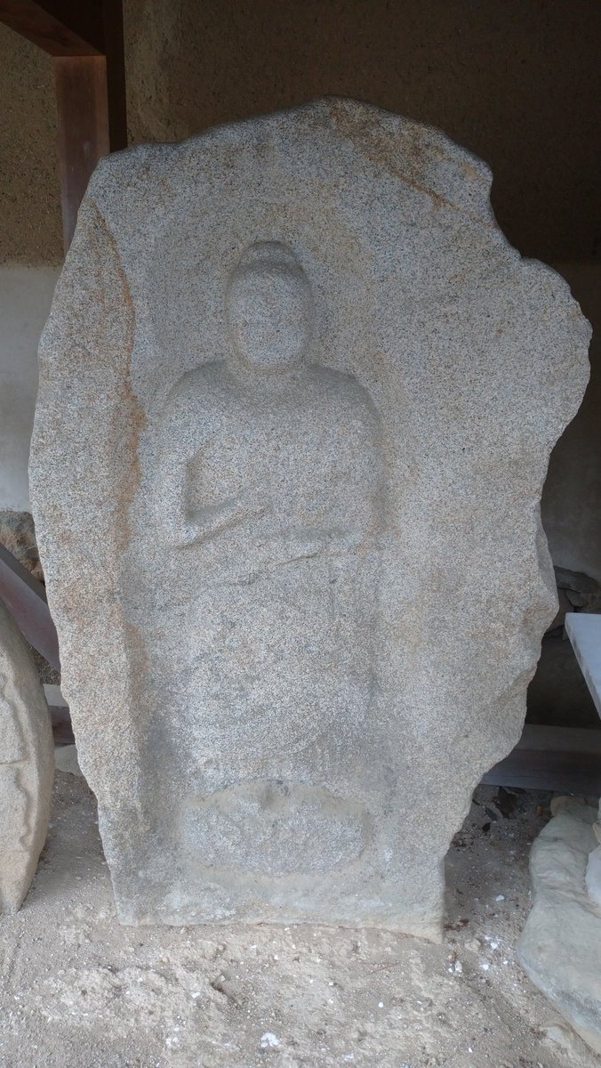 如来立像 奈良時代後期の作ではないかとも言われている。古代に遡る