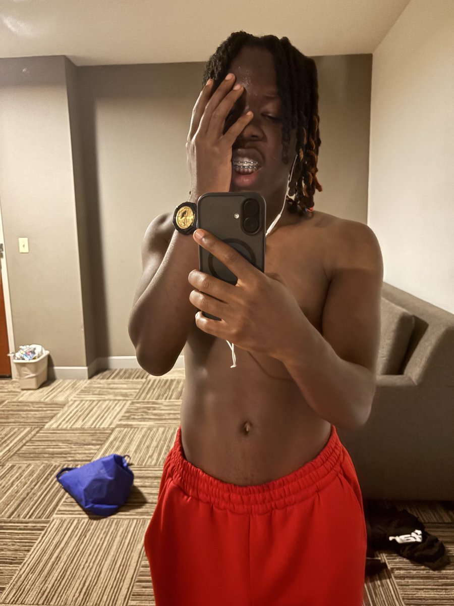 lilk2life's tweet photo. 🧛🏼finna pull em down #vamp0817 https://t.co/MSRybu3oWH