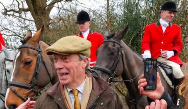 mp_mork's tweet photo. Farage - just like us - just the average bloke you'd see in your local pub, a fighter against the establishment https://t.co/seYtExAivp