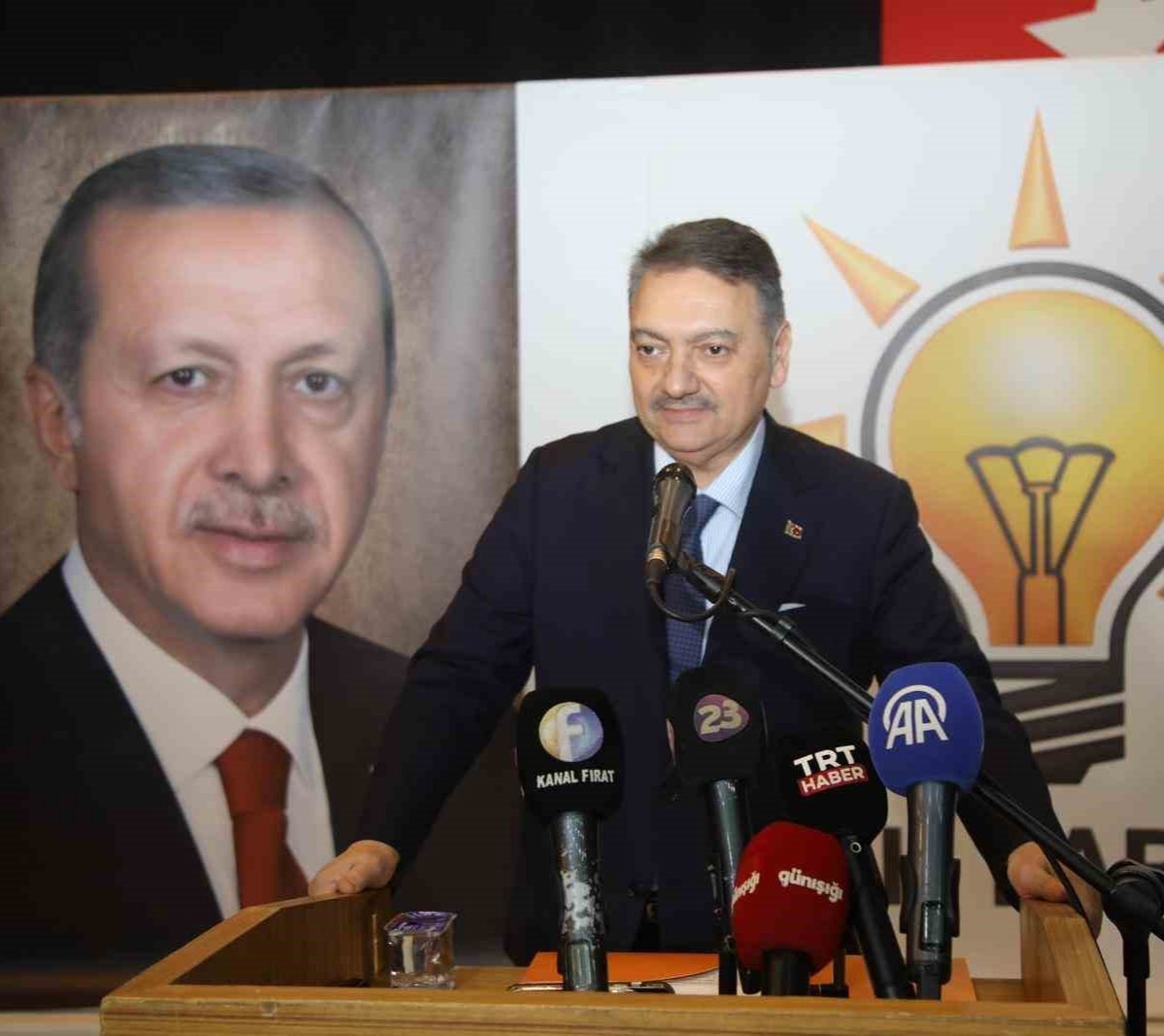 2003Tugba_'s tweet photo. Sn @Akparti Genel Başkan yardımcımız ÖĞÜTKEN,
@AhmetBOgutken
9.9.99 öncesi ve sonrası SGK'lı olup 1 gün fark ile emeklilikte akranlar arası 17 yıl fark oluştu.Bu keskin geçiş Kademeli Emeklilik sistemi ile hafifletilip mağduriyet giderilmelidir
@EmadDernegi
#Kademeİstiyoruz https://t.co/nK9AgxKzSG