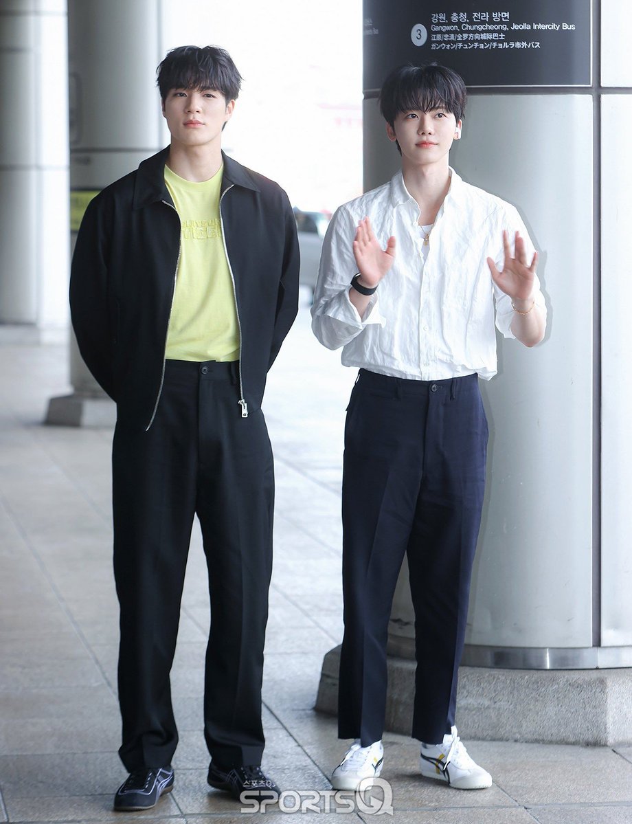 silence423_nm's tweet photo. size diff โน่มินช่วงนี้พี่ฮ้อปไม่ไหวละ😭 https://t.co/ZawCHJnheS