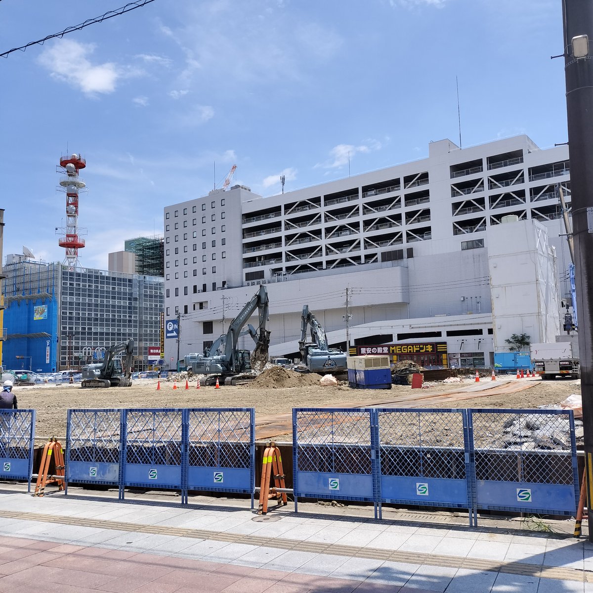 gmosir55miya's tweet photo. 旧マルショク中央通店の建物はすべて取り壊されました https://t.co/WXuqrMPAkW