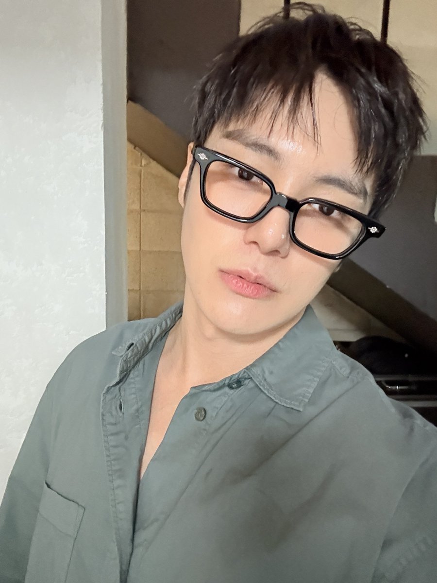 chwturtlex's tweet photo. minhyuk posted his selcas on bubble 🥹🥹 https://t.co/QK0QhsANIK