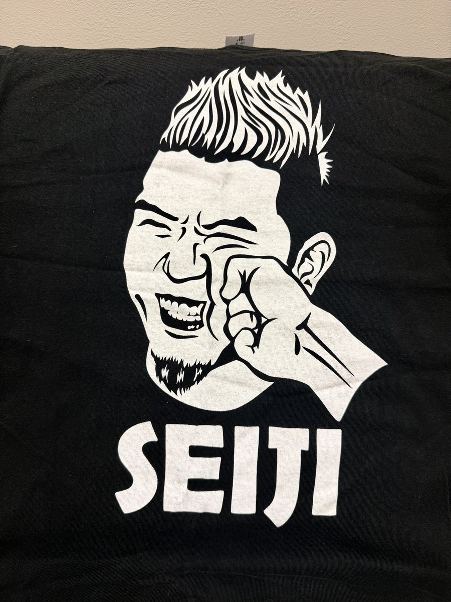 mnm1373's tweet photo. @telephones2005 涼平氏脱退時も本当に本当にショックで相当落ち込みましたが、まさか誠治くんまで…
本当に本当に悲しいです。
あー悲しいよー寂しいよーー
石毛さん＆ノブさん、the telephonesを続けることを選んでくれて本当にありがとうございます☎️
とりあえず今夜は誠治T着て寝ます… https://t.co/X70krjWSCM