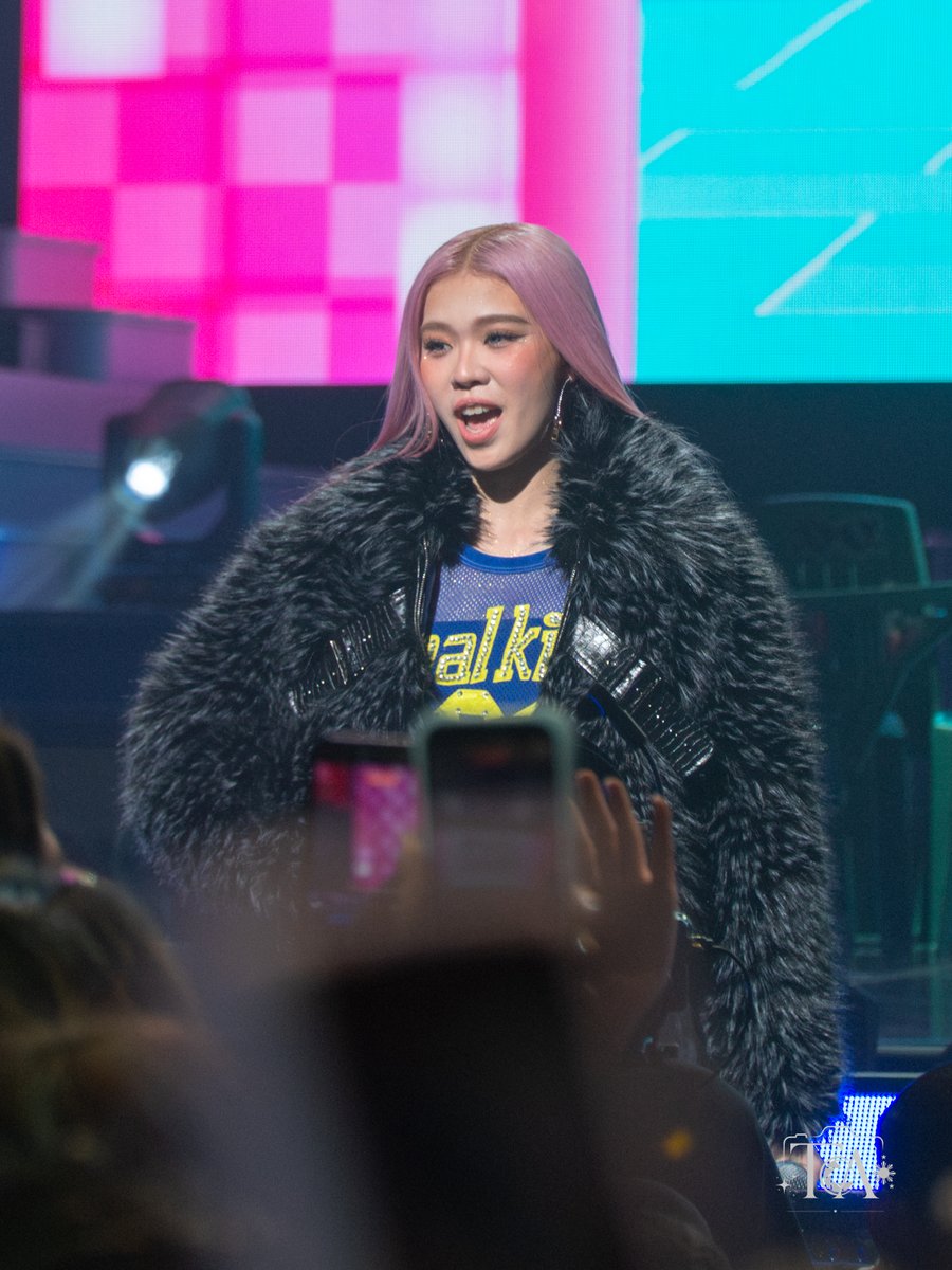 Vyyy_Allistair's tweet photo. #BINI #BINISignalsWorldTour2026

[STACEY] KAKAIBABE 💋

Serving confidence, charisma, and a whole lot of main character energy. ✨

#BINIStacey #Stacey

@bini_ph @bini_stacey https://t.co/4YR3CfLATt