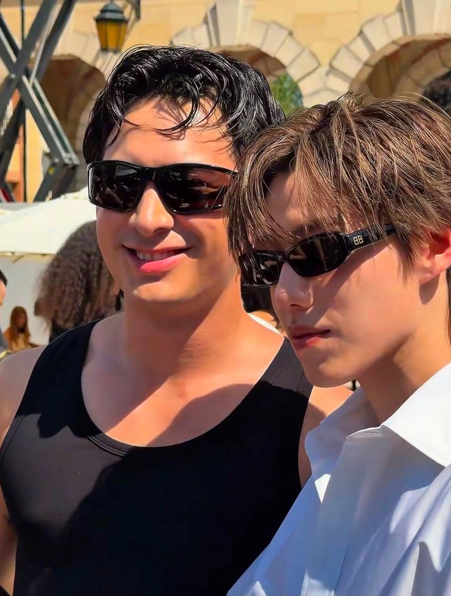 masterPe4ch's tweet photo. อีเหีฝรั้นนยยย ฮัดสันพีพีเจอกันละนะน้องนะ 😭 https://t.co/2dv0ndmrXo