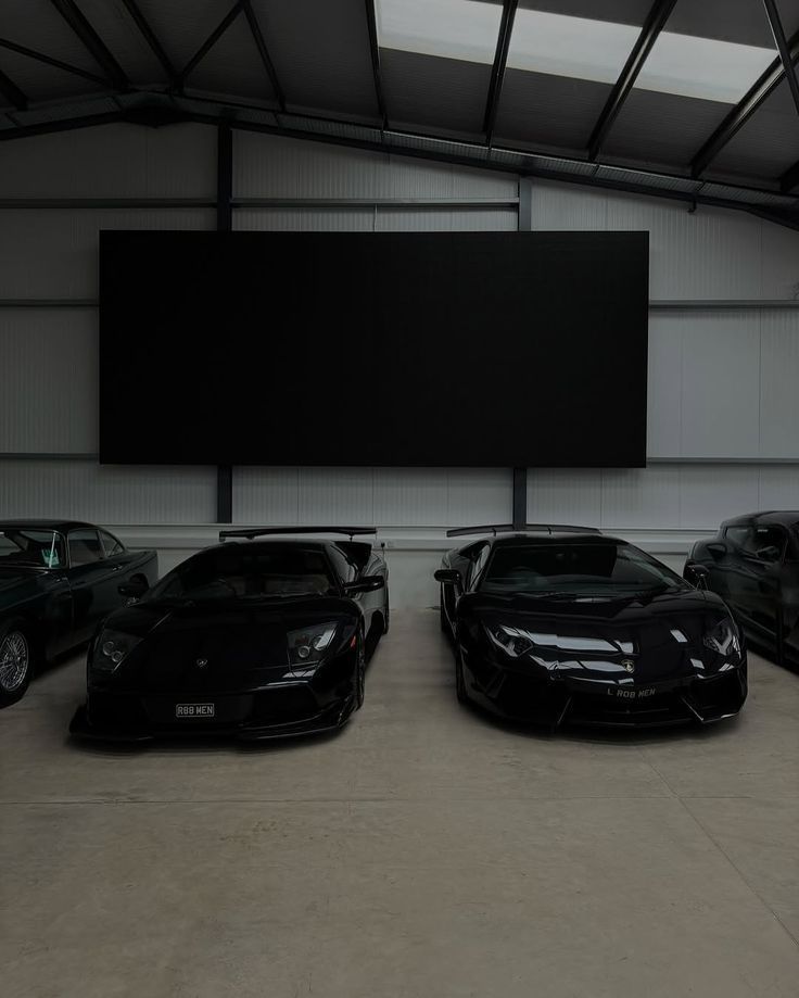 Auto_Porn's tweet photo. all black everything. https://t.co/779OczJce8