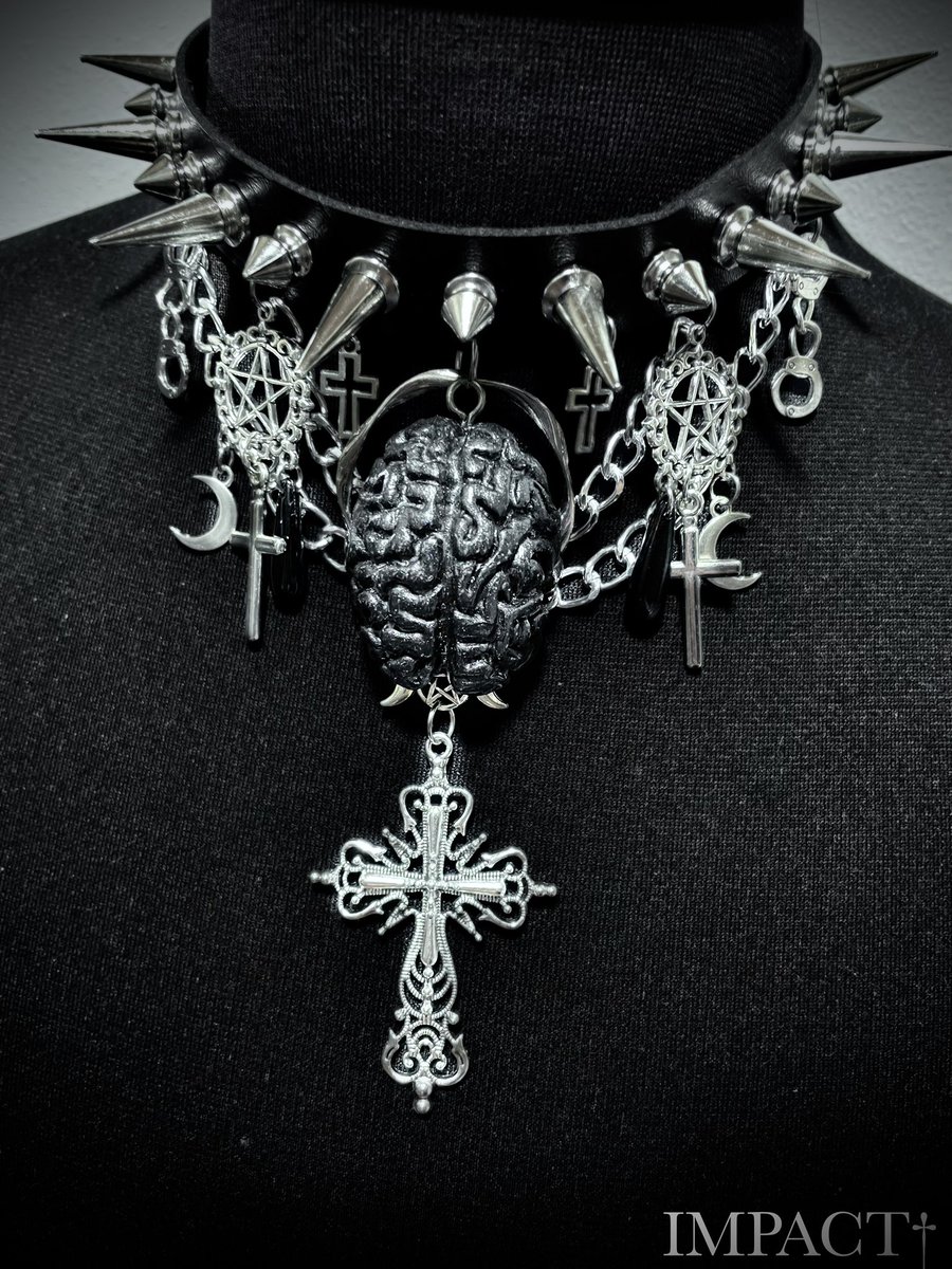 Sasori_1221's tweet photo. BLACK Paranoia† https://t.co/kCr9hLGAGk
