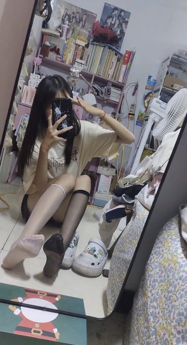 SetllaT64178's tweet photo. 想不想吃雪糕呀 #女高 https://t.co/OdzbnyTGKW