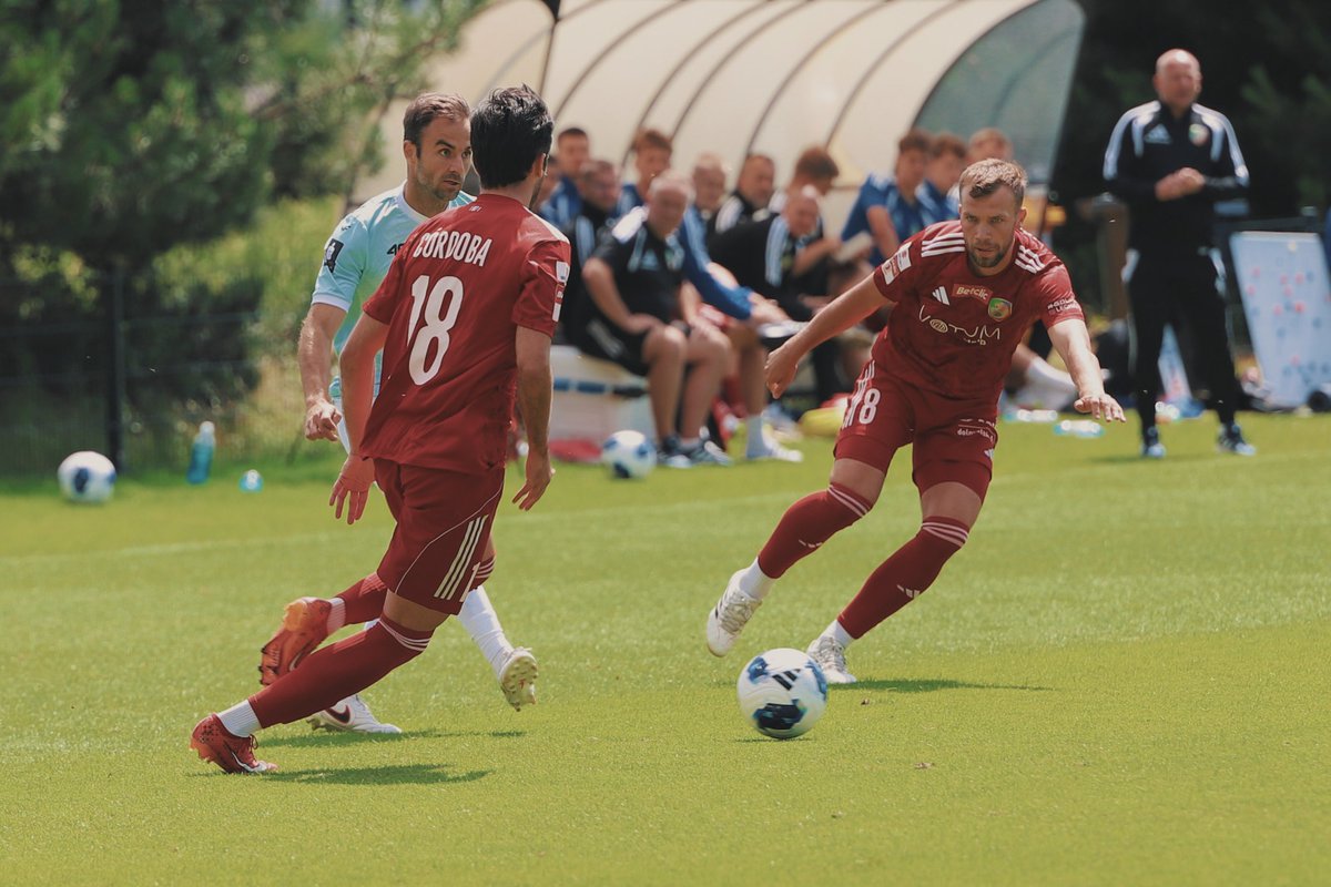 MiedzLegnica's tweet photo. ⏱️ 46' Druga połowa rozpoczęta ‼️
---
Piast Gliwice 1⃣:1⃣ Miedź Legnica
#PIAMIE
📺 https://t.co/Uw2Tdqai3B https://t.co/tUr6DROhnO