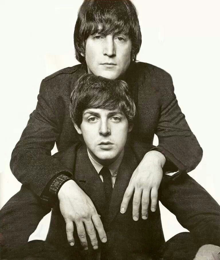 parismotif's tweet photo. ive seen this picture socmany fucking times i keep forgetting how it kinda is the best picture of them in existence https://t.co/O5akmaHCeO