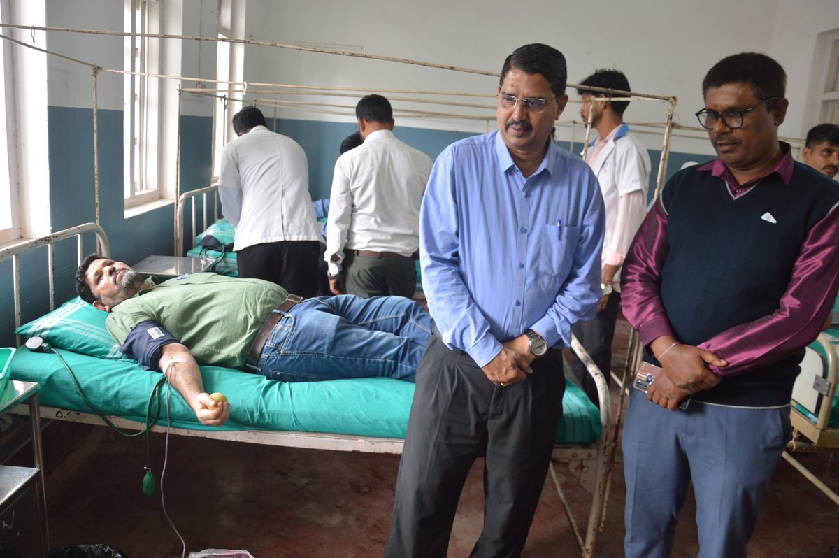 SailVisl's tweet photo. Blood Donation Camp Organized at SAIL-VISL Hospital
@hd_kumaraswamy @plantsalem @SteelMinIndia @SAILBSP1 @SAILranchi @SAILsteel @sailrsp1 @SAILBSL2 @SAIL_IISCOSteel @DSPSAIL1 @SAILasp1965 @SAILCMO @PibSteel https://t.co/wWoWwfJE28