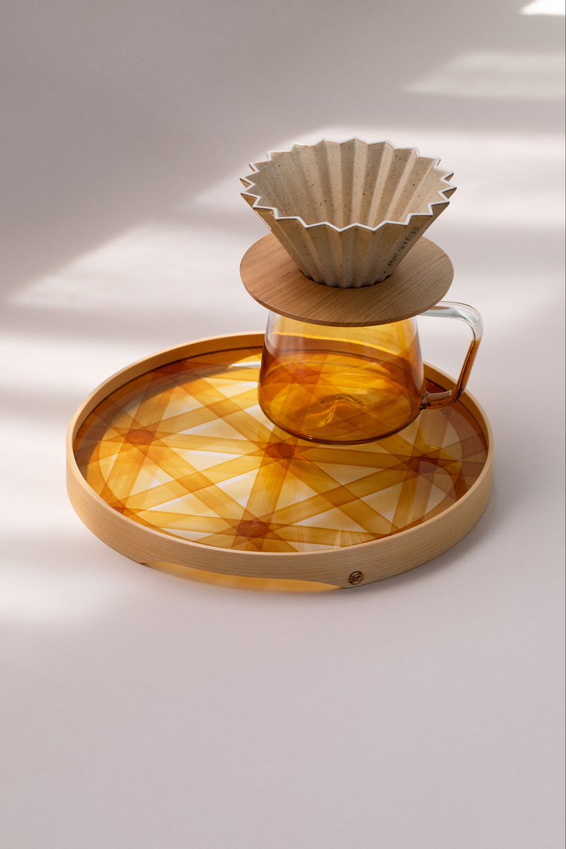 origami_cup's tweet photo. 【ORIGAMI × 丸嘉小坂漆器店】
長野県塩尻市で木曽漆器の伝統を受け継ぐ「丸嘉小坂漆器店」とのコレクションの抽選販売を開始いたしました。
詳細は下記のページからご覧ください。
https://t.co/t1gF2WuWTm https://t.co/681VCxfuNG