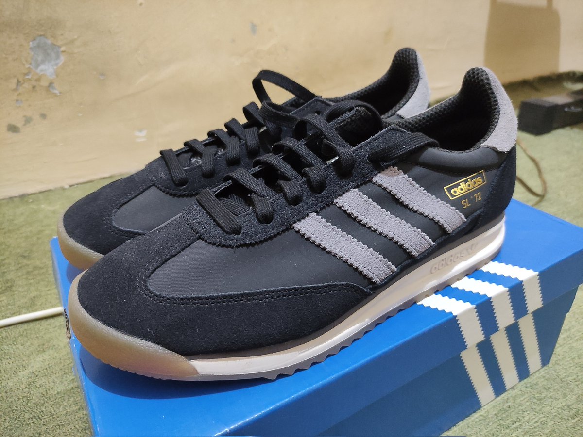 Rexarone's tweet photo. #WTS ADIDAS SL72 RS
-100% original beli di ADF Outlet
-Size 43,5 (27,5 cm)
-Kondisi bener-bener like new, hanya used 1x di ruangan indoor
-Fullset box dan tag lengkap
-Harga 850k net (harga retail 1,6 juta)
Direct TF/Shopee only, minat pm atau hubungi wa 08979456078 https://t.co/SwGJ9YEXea