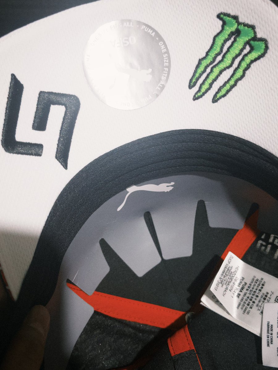 joonspillar's tweet photo. in honor of lando’s p4 in silverstone (i was doomposting all week) i bought his 2026 silverstone cap!! my first cap with the number 1!!!! https://t.co/qx0sEYoYFo