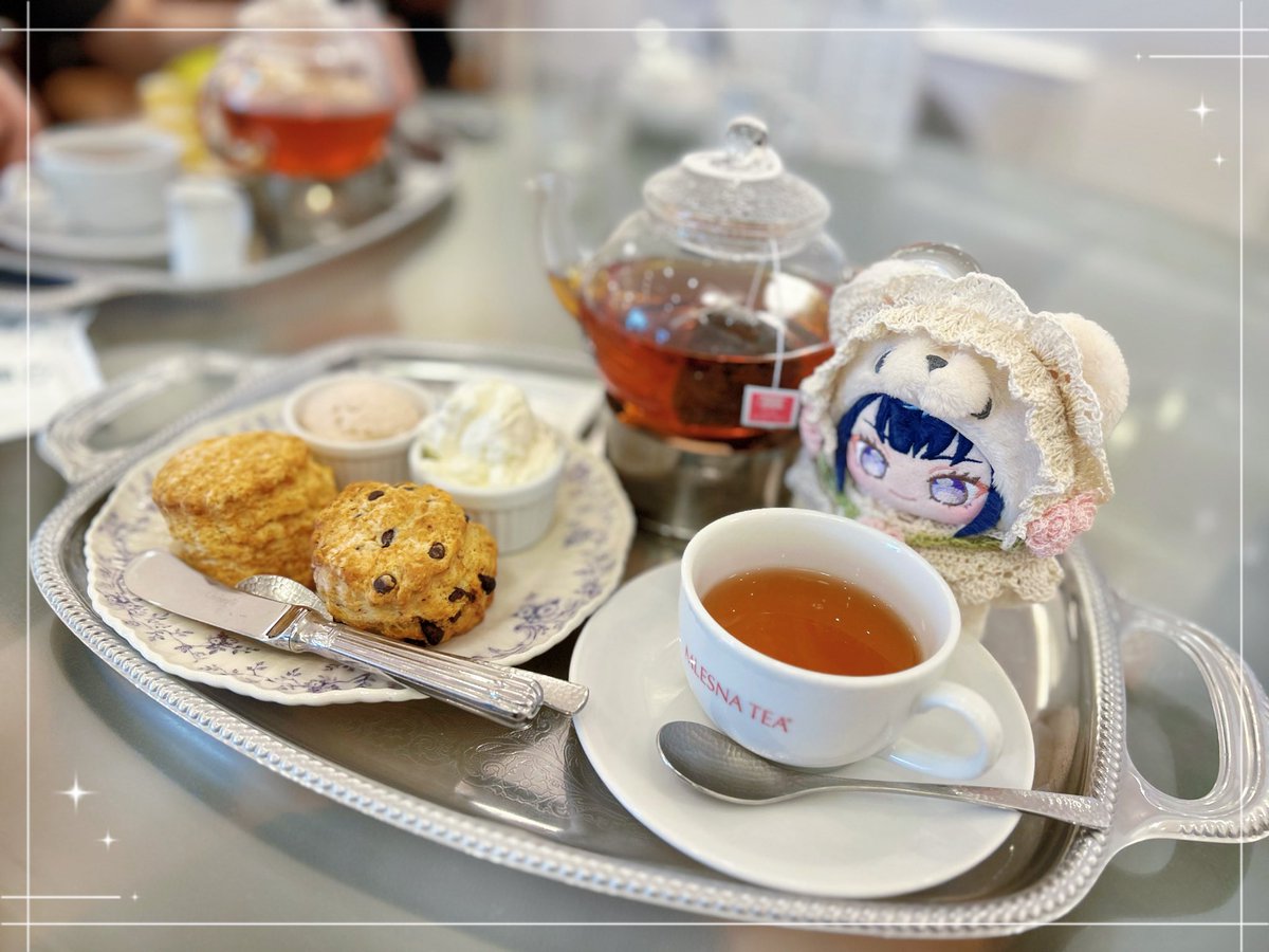 Esusan_01's tweet photo. 地元のスコーンと紅茶が美味しいカフェ🫖⟡.·
ここは季節のミルクジェラートと生クリームでいただくスコーンで紅茶とよく合ってとても美味しかった꒰՞ ܸ. .ܸ՞꒱
白桃アールグレイ🍑大好き💖
#いつぬいが見られるタグ https://t.co/Qyzaqa4huh