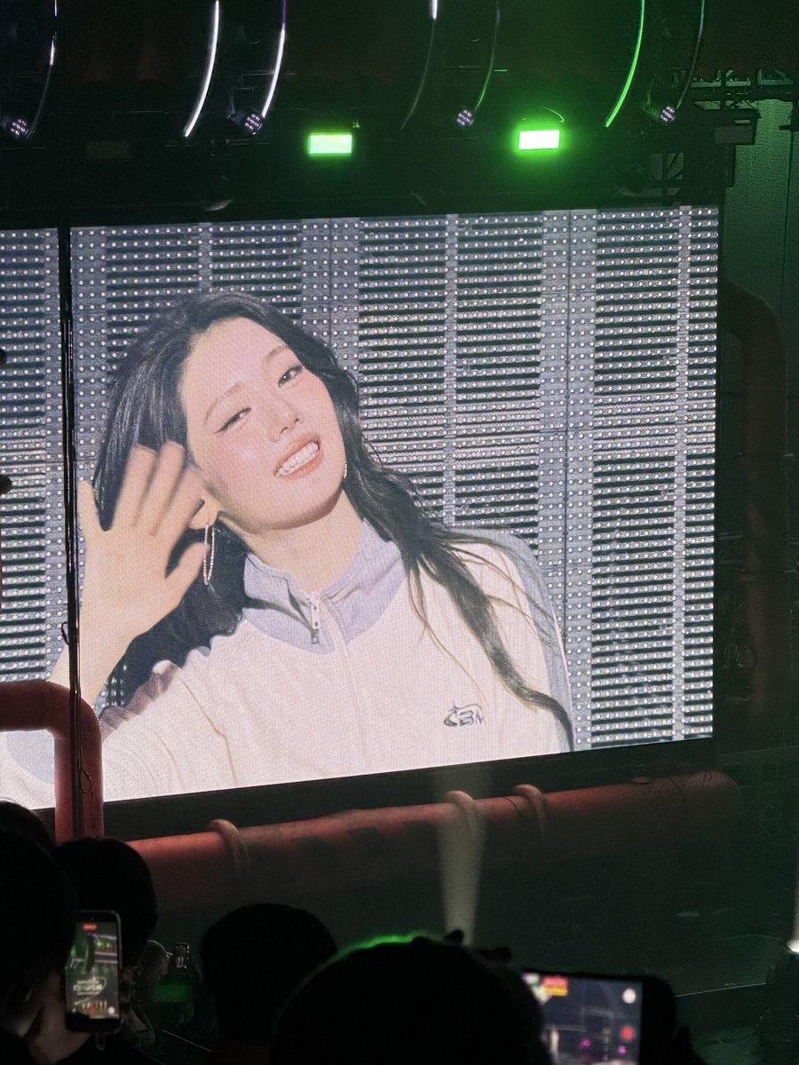 sooyaaa__JP's tweet photo. https://t.co/ahLU5XjrH2