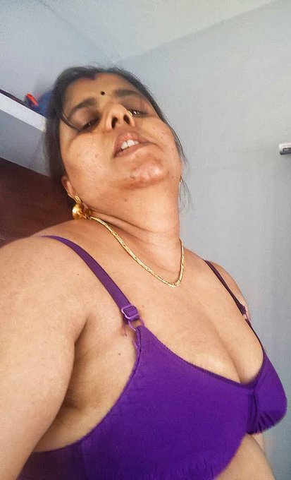KAMAVERIKANAVAN's tweet photo. Son - amma ne samya mata urikura ma sorgamay katurama nailla pannu ma apudidhan ma 
Amma - dai na dhan kuduthu vachava oin mari oru moratu Ambalaya pathadhuku na pakadha sugatha nedhan amma ku kudukura 
Son - ishh thavidaya haippa nailla vegama vegama pannu d thavidaya munda amma https://t.co/QReMZjr3ew