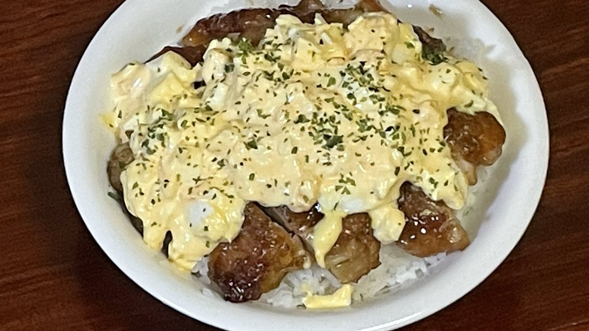 windsong10's tweet photo. 盛った、食うぞー https://t.co/0uP3qQZiGP