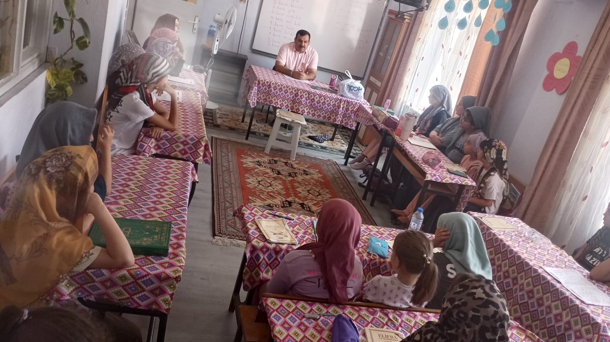 BayramicIlce's tweet photo. İlçe Müftümüz Recep ERKAN, Yaz Kur'an kursları münasebetiyle Gedik ve Türkmenli Köylerini ziyaret etti. https://t.co/q0foNw5C5J