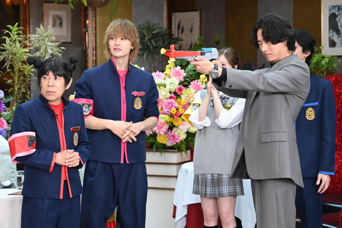 oricon's tweet photo. 📺今夜の『ぐるナイ』
⠀
「ゴチ」前回最下位の山﨑賢人、リベンジ参戦
⠀
ドラマ『トドメの接吻』で共演
“兄弟”佐野勇斗との関係を語る
https://t.co/qP0o1cUl9R
⠀
岡村隆史、増田貴久、せいや、白石麻衣
佐野勇斗、倉科カナ
⠀
#ぐるナイ https://t.co/XVoqHDAjrR