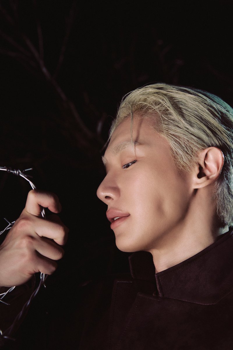WONHO_GLOBAL's tweet photo. WENEEs,

The second Concept Photos SHELL ver. are here!!🔥

Tell us which one is your favorite? 😍💙

WONHO CORE CONCEPT PHOTO SHELL
Pre-save CORE - Release 07/21
🎧 https://t.co/2pTSyUgAS8

#WONHO #원호
#CORE #WONHO_CORE
#DontWakeMeUp 
@official__wonho @official_WH_jp https://t.co/DPkfg6SzPn