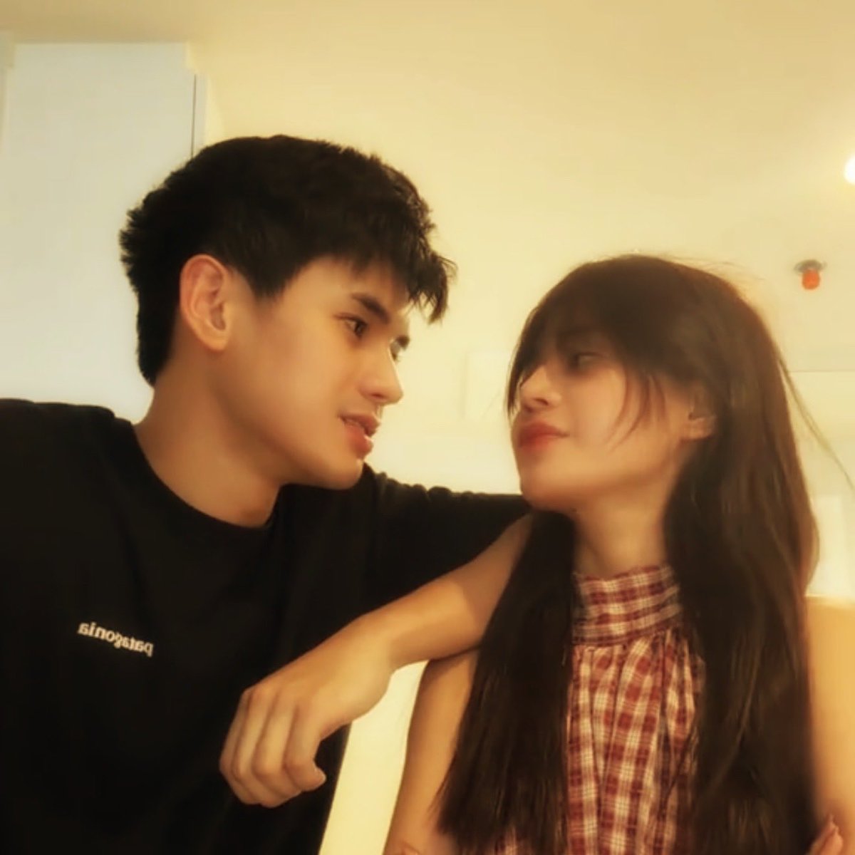 itsnicoleyu's tweet photo. EXCITED NA KO IF MAGKA-MOVIE KAYO 💛🥺

watch dustin’s tiktok here - https://t.co/3lKsE4baEb
#DustBia https://t.co/QlDFor1UgQ