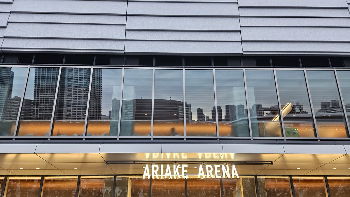 miki_lovin's tweet photo. 昨日は初日振りのモンキーへ
やっぱりこのセトリ好きだわー
REDLIGHTからのセルリアの丘何度聴いてきことか
今回エヴリデイのバックが白でメンバーの姿が写し出されるライティングがすごく好きだったな
バラ色→RomantistTasteは鳥肌たったぜ
#THEYELLOWMONKEY 
#THECOUNTDOWN https://t.co/wLPuO3SyWC