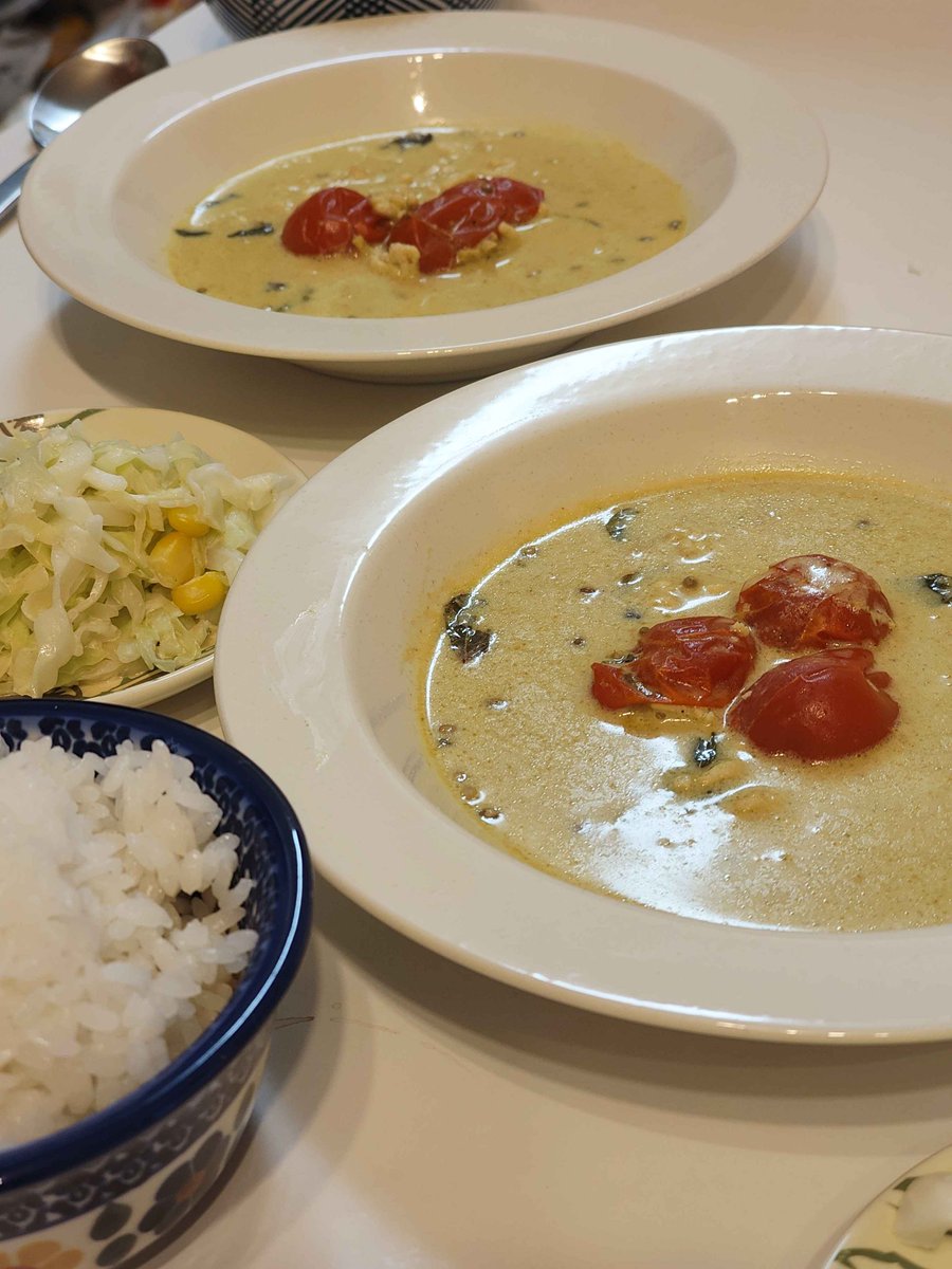 wait00002's tweet photo. カレースパイスをたくさんいただいたので、創作カレー作った！
日本酒と豆乳メイン。
酒蒸ししたのでかなり旨味が強い〜 https://t.co/G0RtITP0lJ