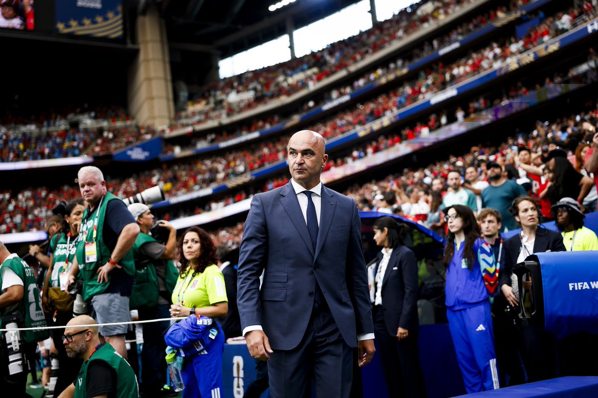 6Pointer's tweet photo. 𝐑𝐨𝐛𝐞𝐫𝐭𝐨 𝐌𝐚𝐫𝐭𝐢𝐧𝐞𝐳 🇵🇹 cierra su etapa en @selecaoportugal con estos números en 45 partidos 🫡

🏆 Liga de Naciones 2025
✅ 30 victorias
🤝 9 empates
❌ 6 derrotas
📈 66,67% de victorias
⚽ 110 goles
👔 Técnico con más partidos (15) y victorias (9) en Mundiales https://t.co/SkvwfmBihL