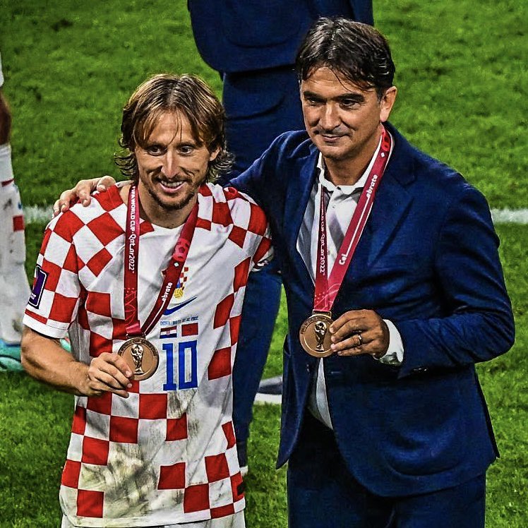 eurofootcom's tweet photo. 🚨🇭🇷 𝐎𝐅𝐅𝐈𝐂𝐈𝐀𝐋 | Zlatko Dalić is no longer the manager of Croatia! 👋❌

He is the LONGEST serving manager in Croatia's history. Dalić was there for almost 9 years.

He led Croatia to a 2nd and 3rd place finish at the 2018 and 2022 World Cup. 🥈🥉👏 https://t.co/YdCCqRJB2N
