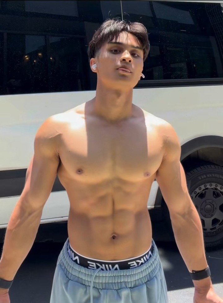 bubblypieelowl's tweet photo. ang hot ni mj glaizer

https://t.co/RhN40USQ7A https://t.co/rwTYYFbHhf