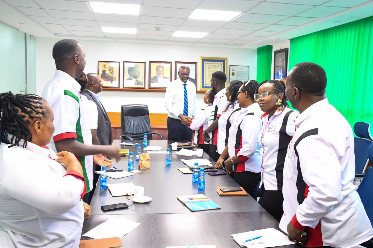 EmbuChamber's tweet photo. KNCCI President  accompanied by National Directors Mutavi Kithu and Ken Onditi, Chair Diaspora Committee Simon Nyaga and CEO  hosted the Embu Chapter directors ahead of their upcoming Business Breakfast and Magazine Launch scheduled for July and August. @CIPEAfrica @CIPEglobal https://t.co/E1o8NOcIRv