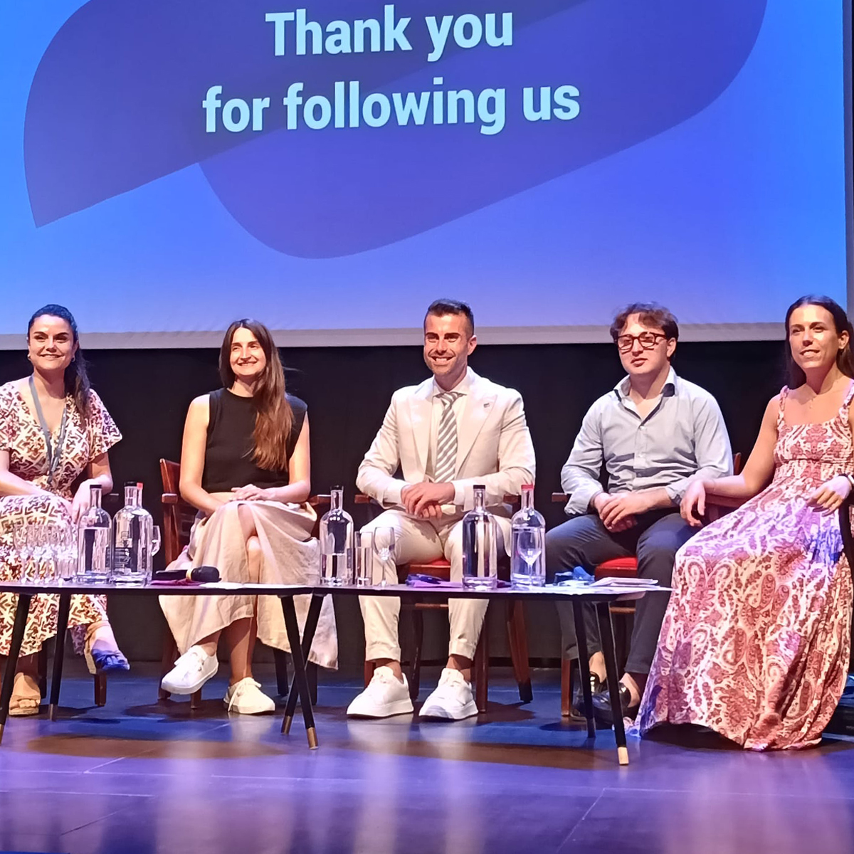 Sindicato_SATSE's tweet photo. Llevamos nuestra lucha para mejorar las condiciones de profesionales de #enfermería y #fisioterapia a Europa 💪🇪🇺

Proponemos en los #CESISummerDays en Bruselas actuaciones y medidas para acabar con:
✊ La escasez de personal
✊ La precariedad laboral
https://t.co/9iZQeO48b1 https://t.co/kCAIvEx1PU