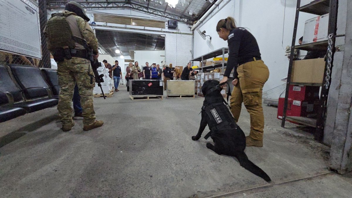 senad_paraguay's tweet photo. @PresidenciaPy @SantiPenap @IPParaguay @rnpy920am @dinacpy Resultados: 
209 procedimientos, 753 kg de marihuana, 207 kg de cocaína, 31 kg de éxtasis (63.540 dosis), 1.193 medicamentos controlados, 23 detenidos, 1 aeronave y 1 camión incautados.

Perjuicio de USD 15 millones al crimen organizado. 

#GobiernoDelParaguay #SENAD https://t.co/U2xGuClpjS