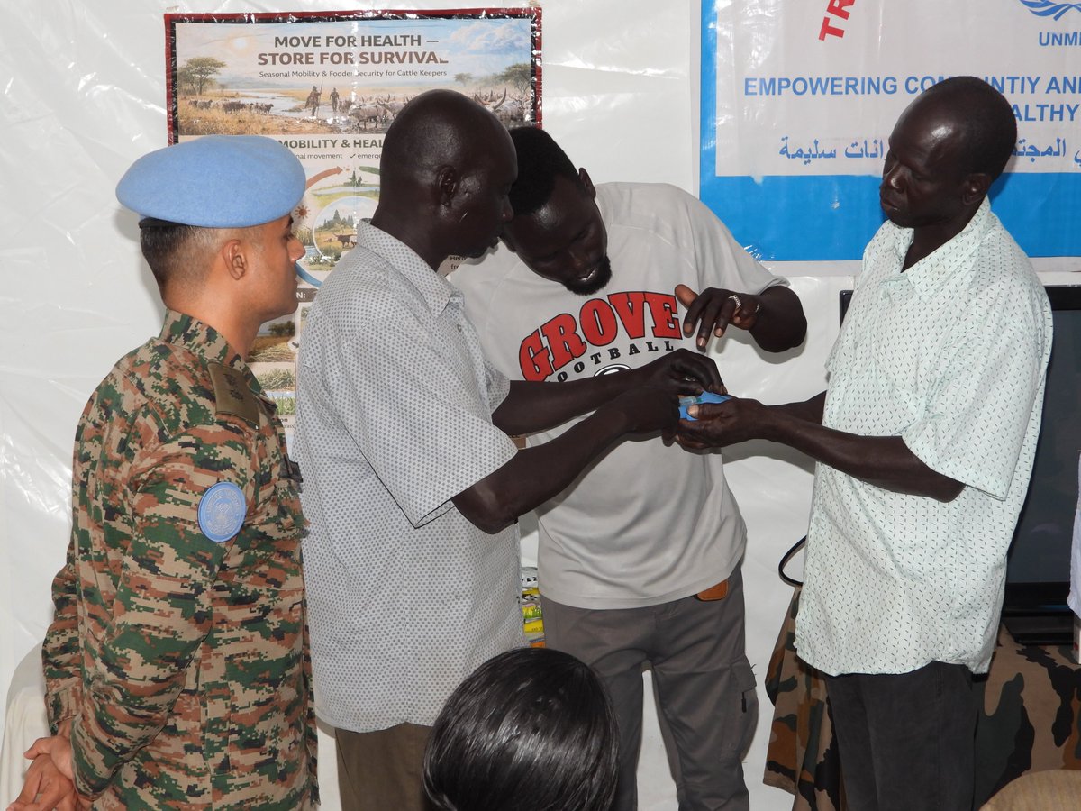 unmissmedia's tweet photo. 🇸🇸 To commemorate #SouthSudan Independence Day in Upper Nile, #UNMISS #Indian 🇮🇳 peacekeepers trained 25 Community Animal Health Workers as part of a special initiative to enhance livestock health and livelihoods. It symbolizes not just nationhood but the promise of a better future for all!
#A4P
