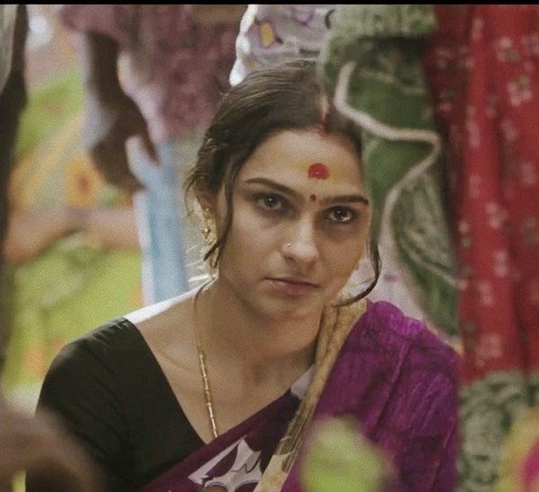 CinemaWithAB's tweet photo. As per Valaipechu,
#SilambarasanTR is set to play the son of Andrea in #Arasan 👀
#Andrea's portions will be included in Arasan while STR was a kid. Later then he grown up and becomes the gangstar 💥

VetriMaaran cooking up an interesting dot line between VadaChennai & Arasan, involving Andrea🤞